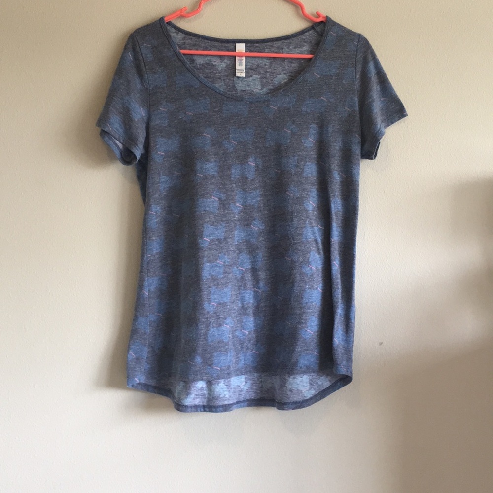 Dog print tee!